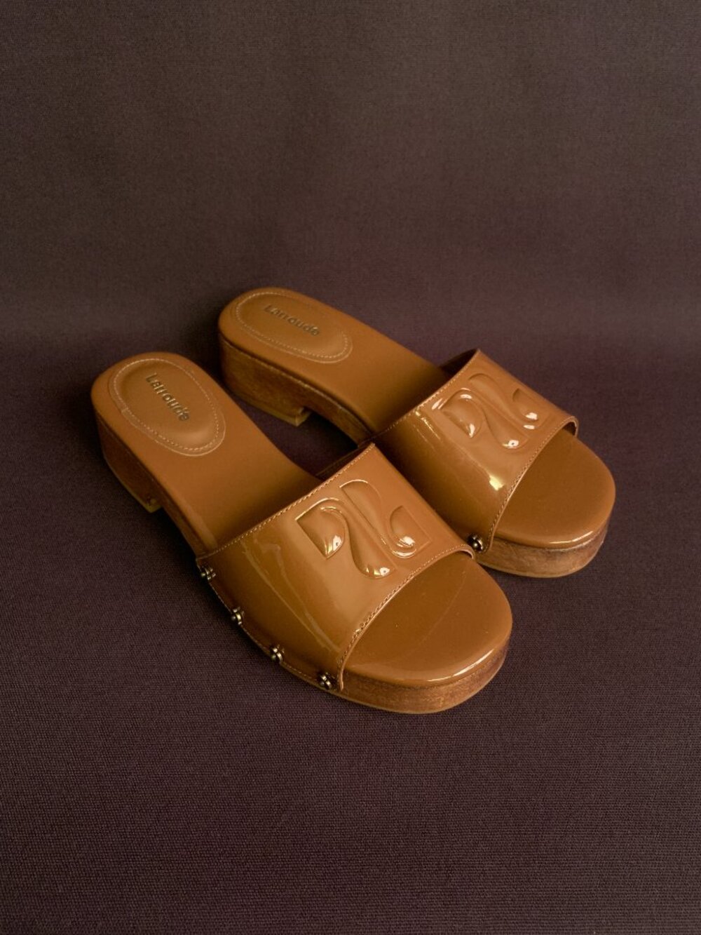Larroude Zuzzi Burnt Umber Brown Mule Patent Leather Sandals 6US - NWT